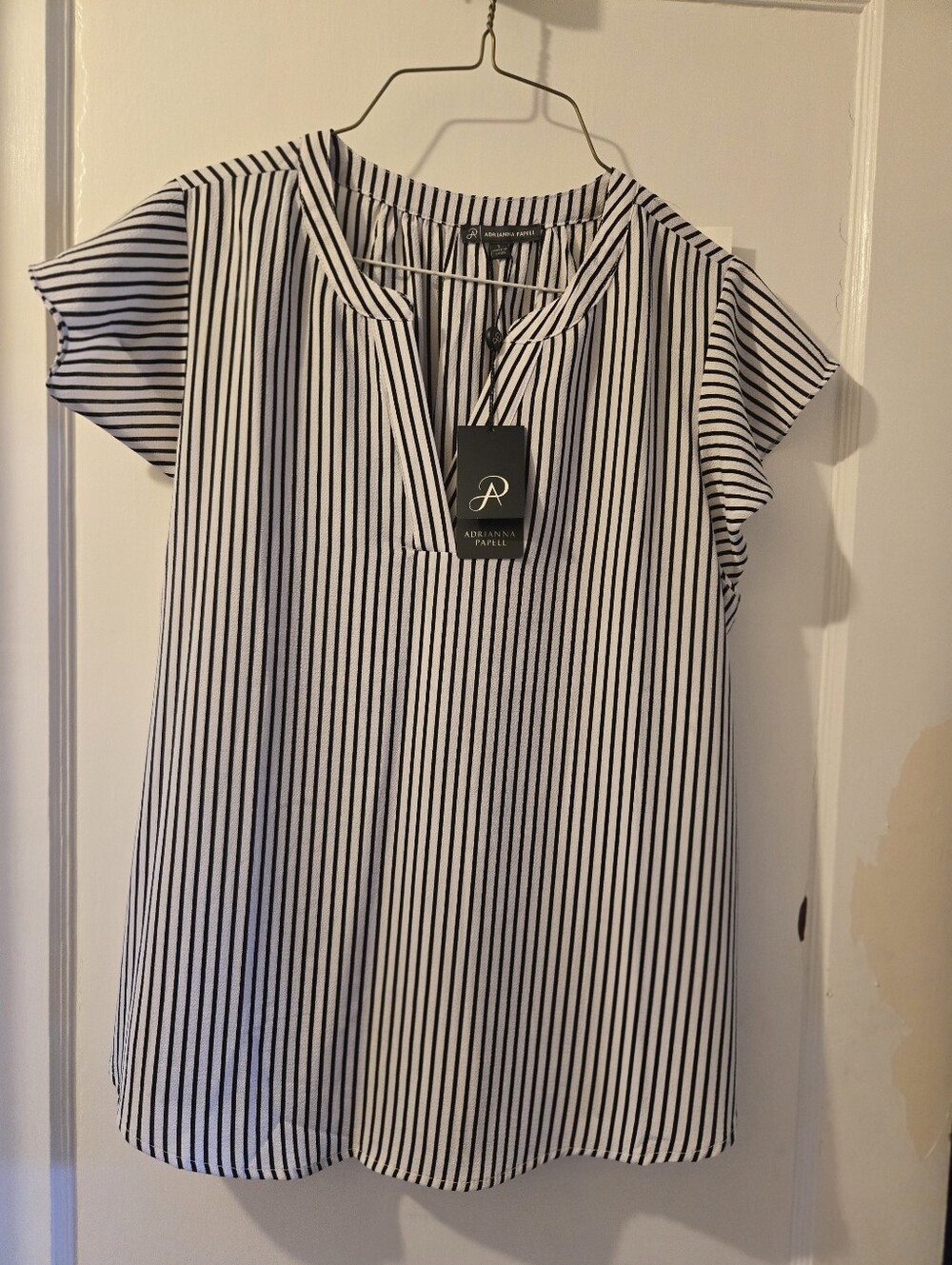 Adrianna Papell Black & White Vertical Stripe V-Neck Cap Sleeve Blouse
